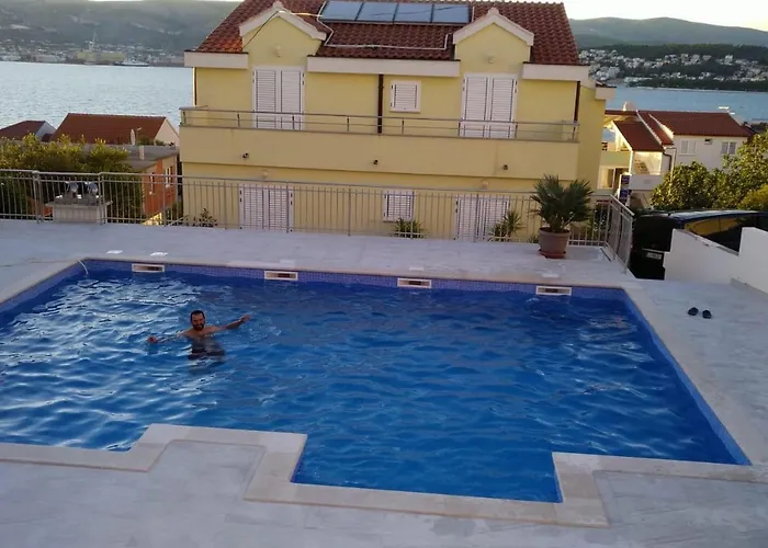 Moonlight - One Bedroom With Sea View Terrace And Balcony Mia Trogir